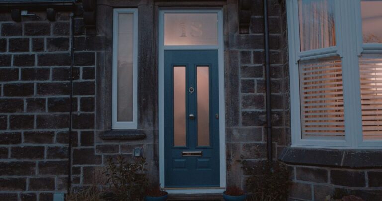 LIZZIE-Door-R-scaled-1-1024×540-1-768×405